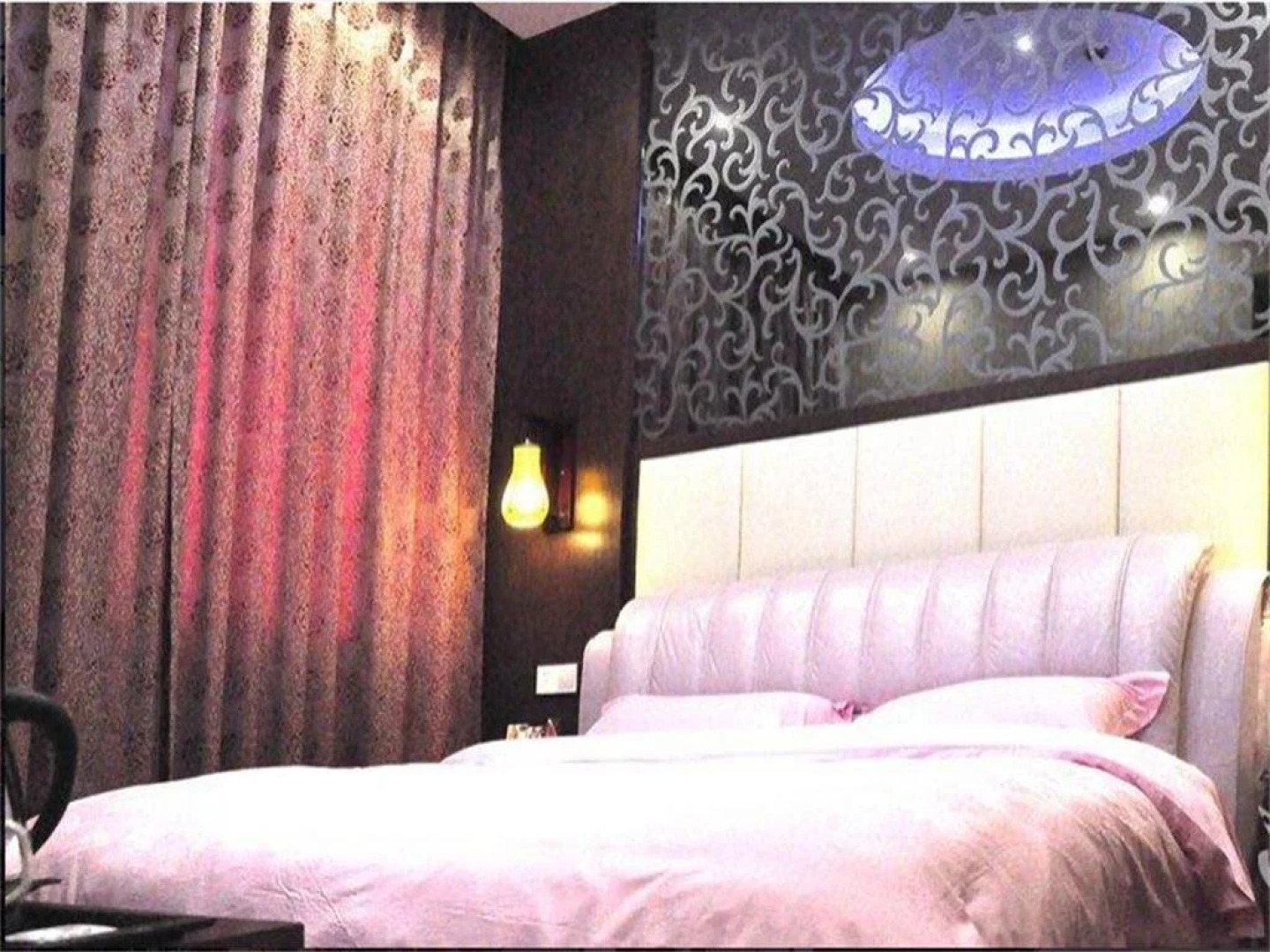 Jingzhou Yunlongshangfang Boutique Hotel