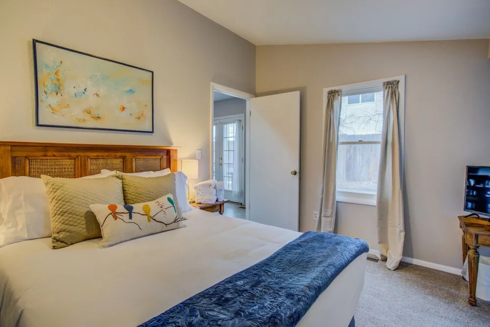 5brmonument Historic Charmminutes To Hiking