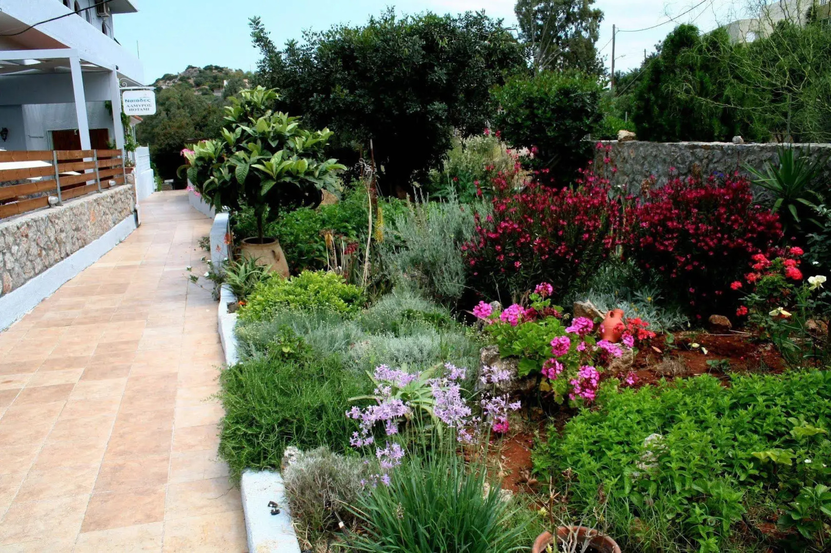 Naiades Almiros River Hotel