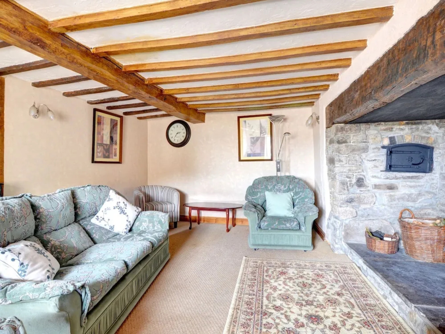 Holiday Home Adjacent to Owner's Farmhouse, Near the Town of Builth Wells