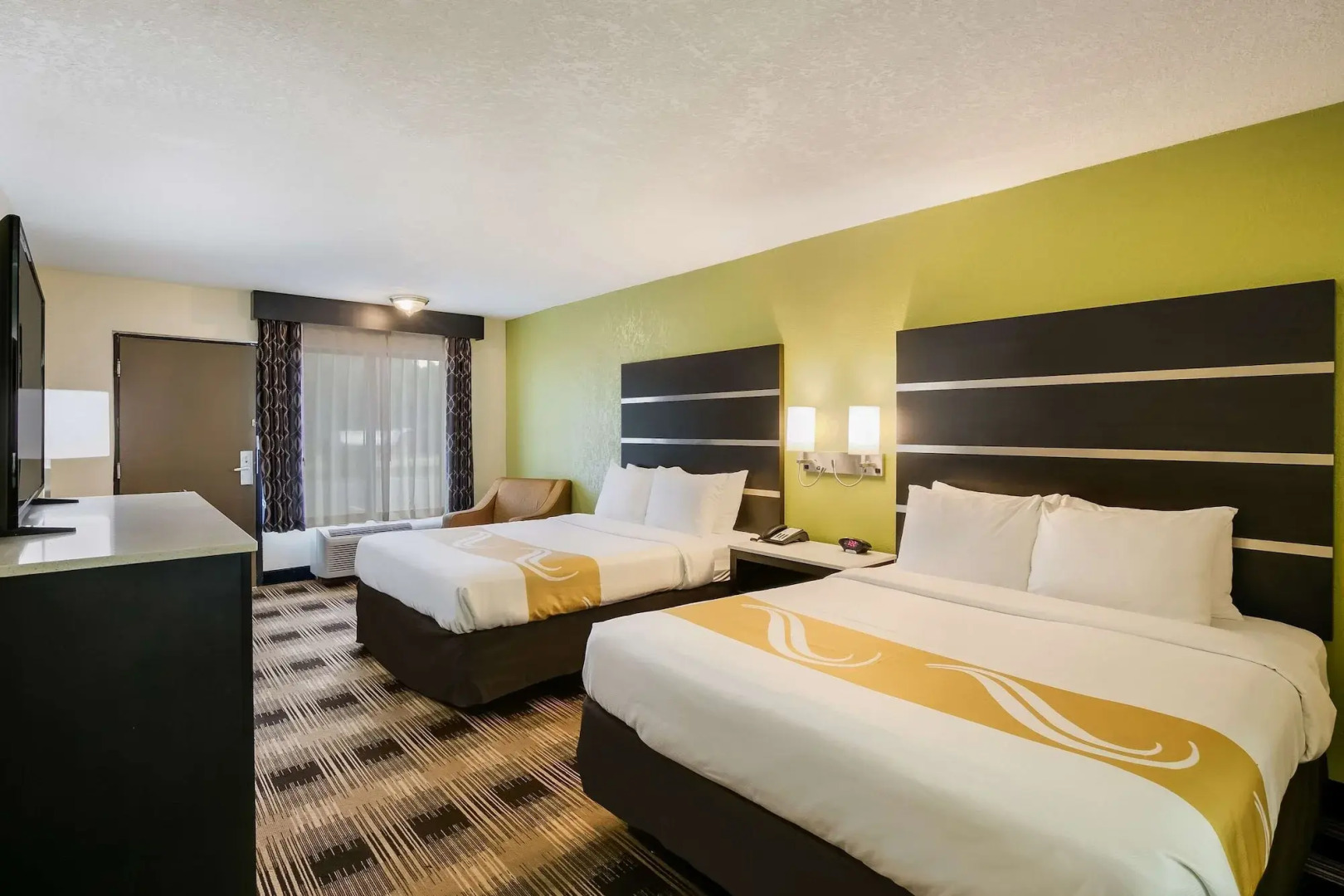 Quality Inn & Suites Mt Chalet