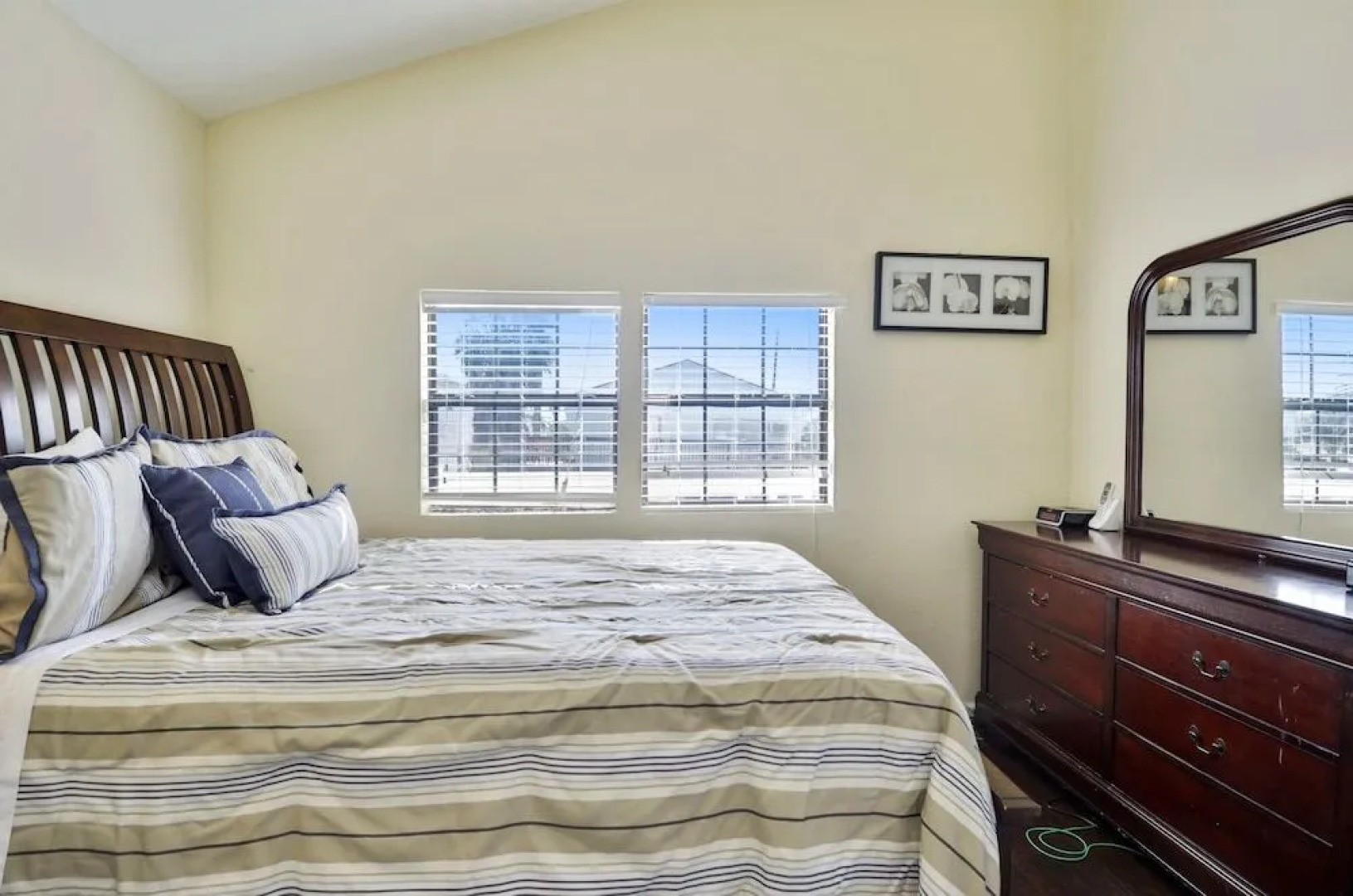 Crabbin Cabin by RedAwning