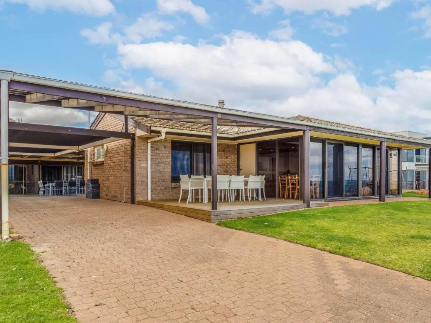 Gold Coast Views - 10 Gold Coast Drive