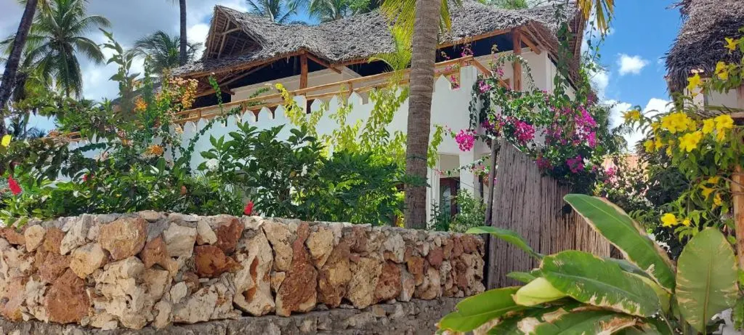 MOYO top floor apartment