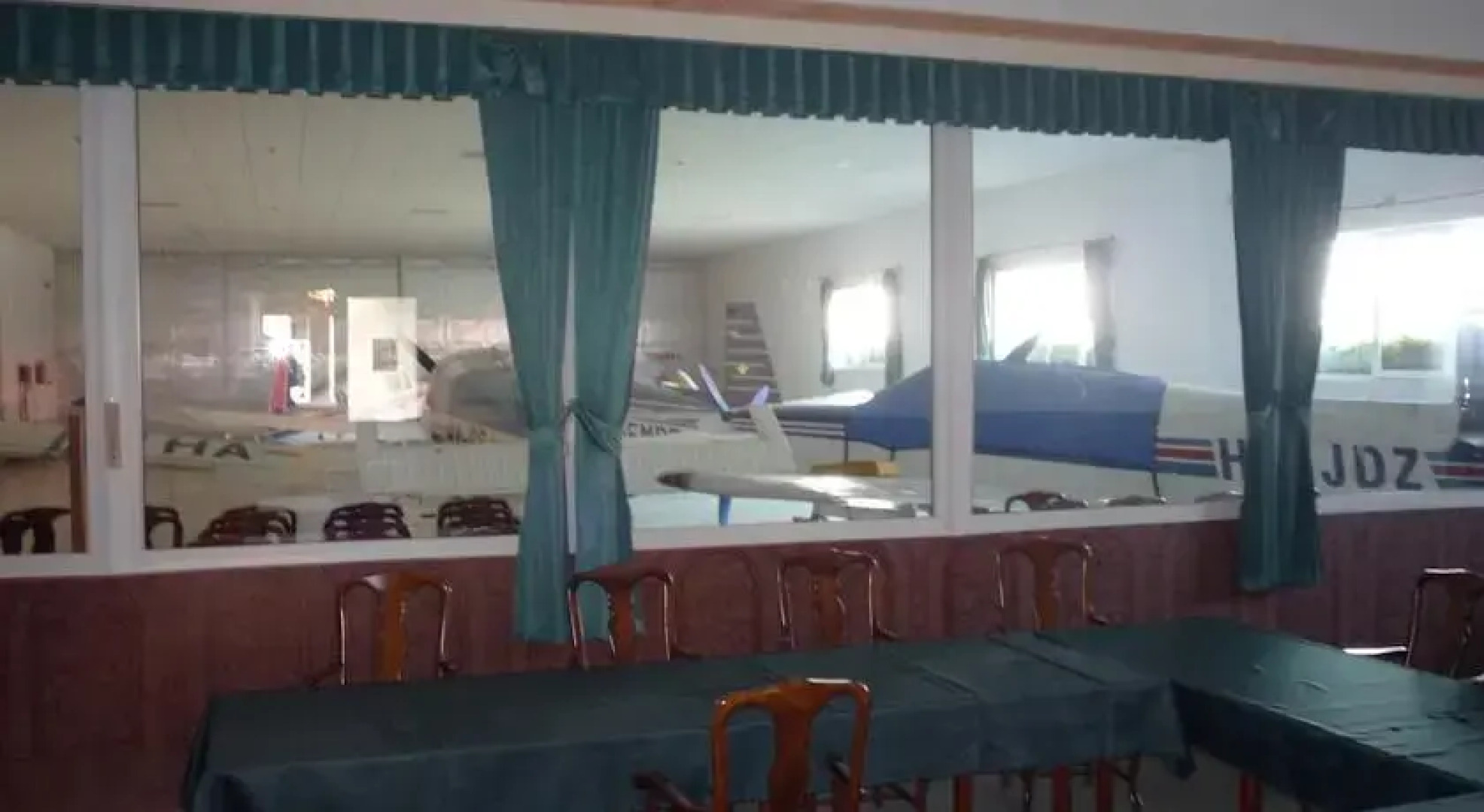 Aero Hotel & Etterem