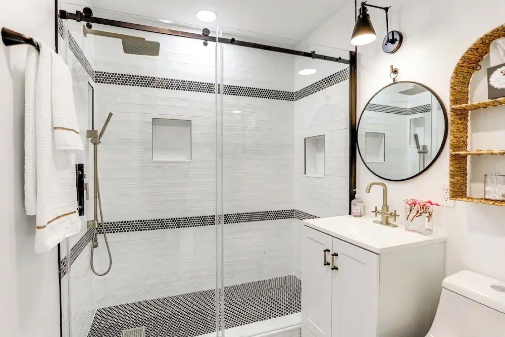 Vibrant North Palm Beach Home ~ 2 Mi to Beach!