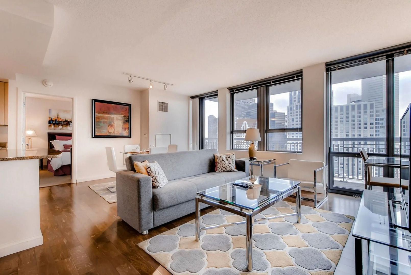 Global Luxury Suites at China Town