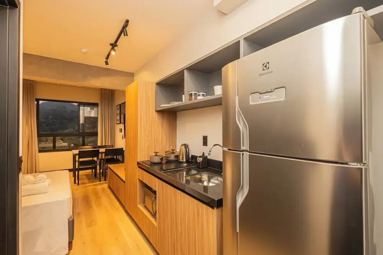 Sky Design Alphaville Housi by Anora