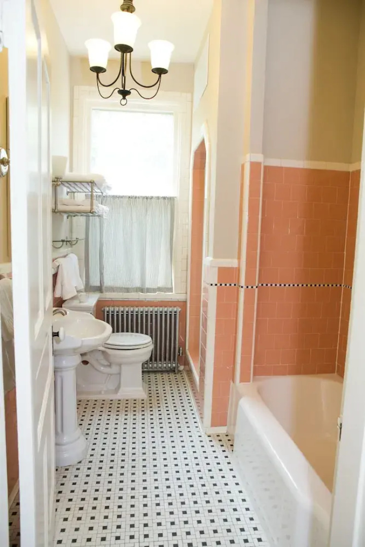 Frederick Inn Bed and Breakfast