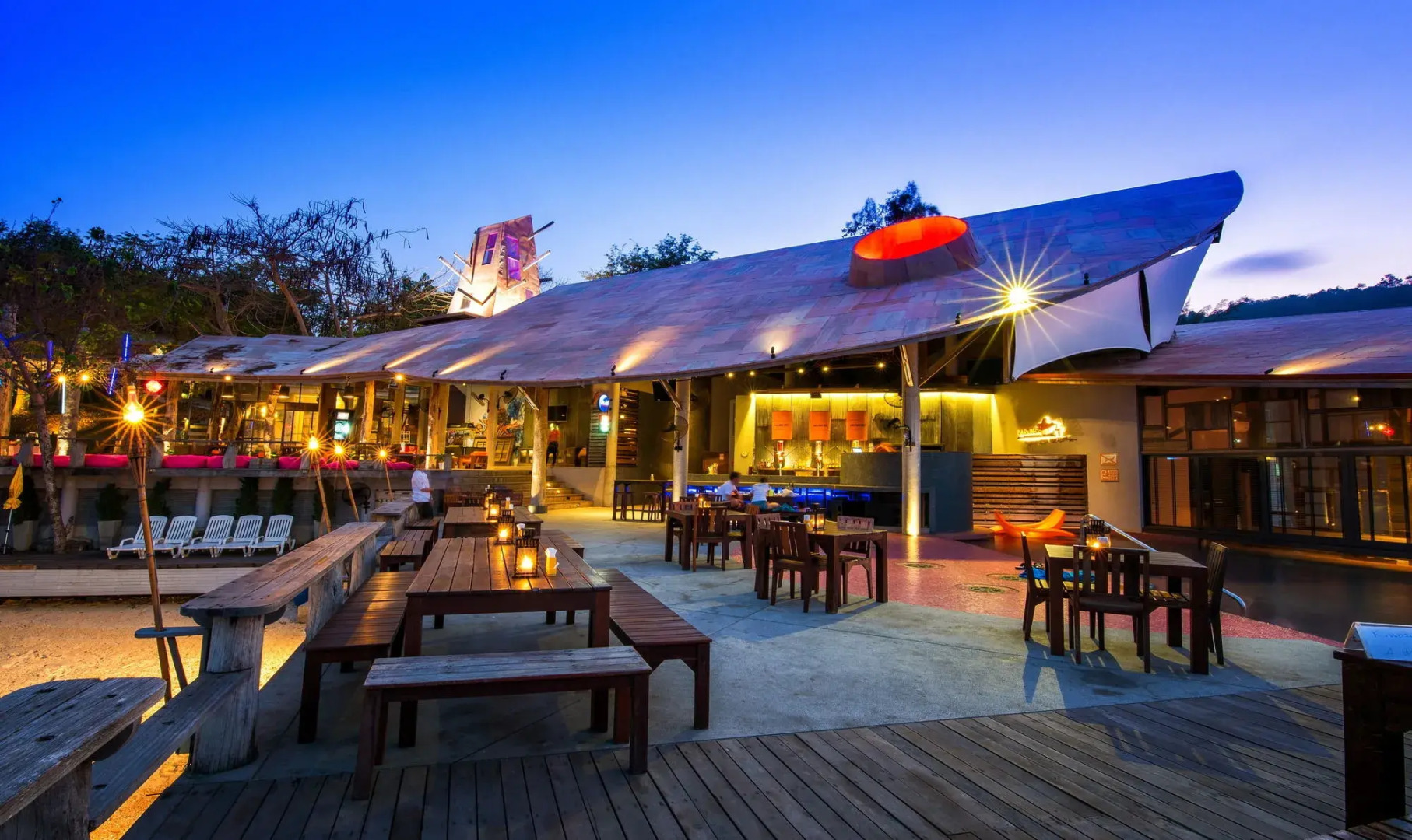 Bar And Bed (sleepless Society @ Samed)