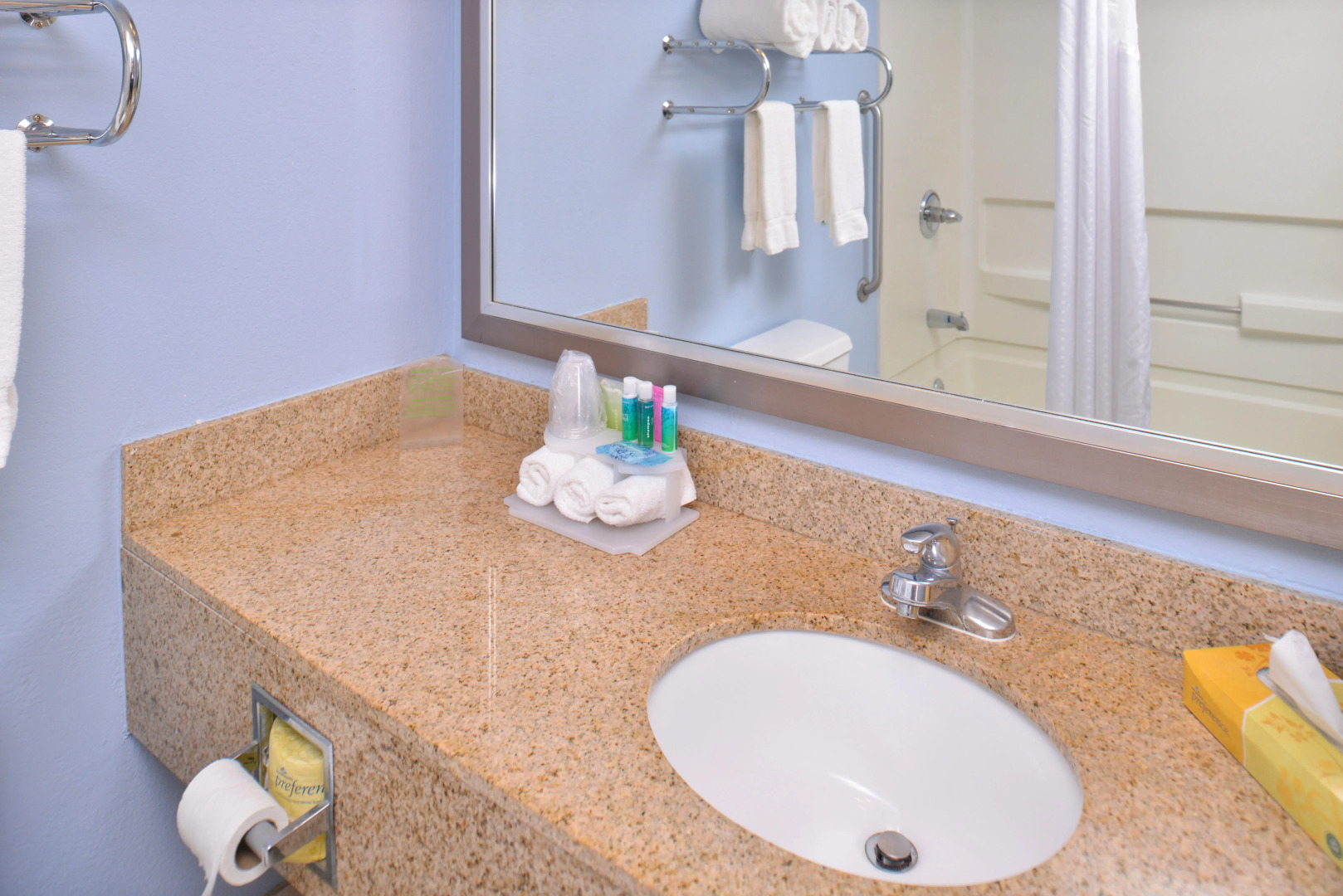 Holiday Inn Express & Suites Central Omaha by IHG