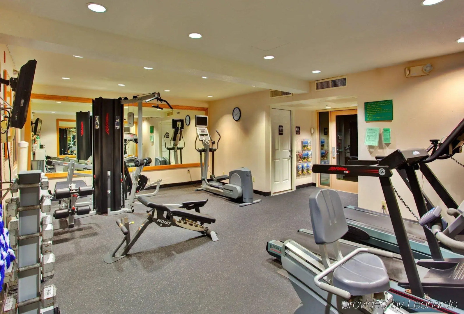 DoubleTree by Hilton San Diego Bayside