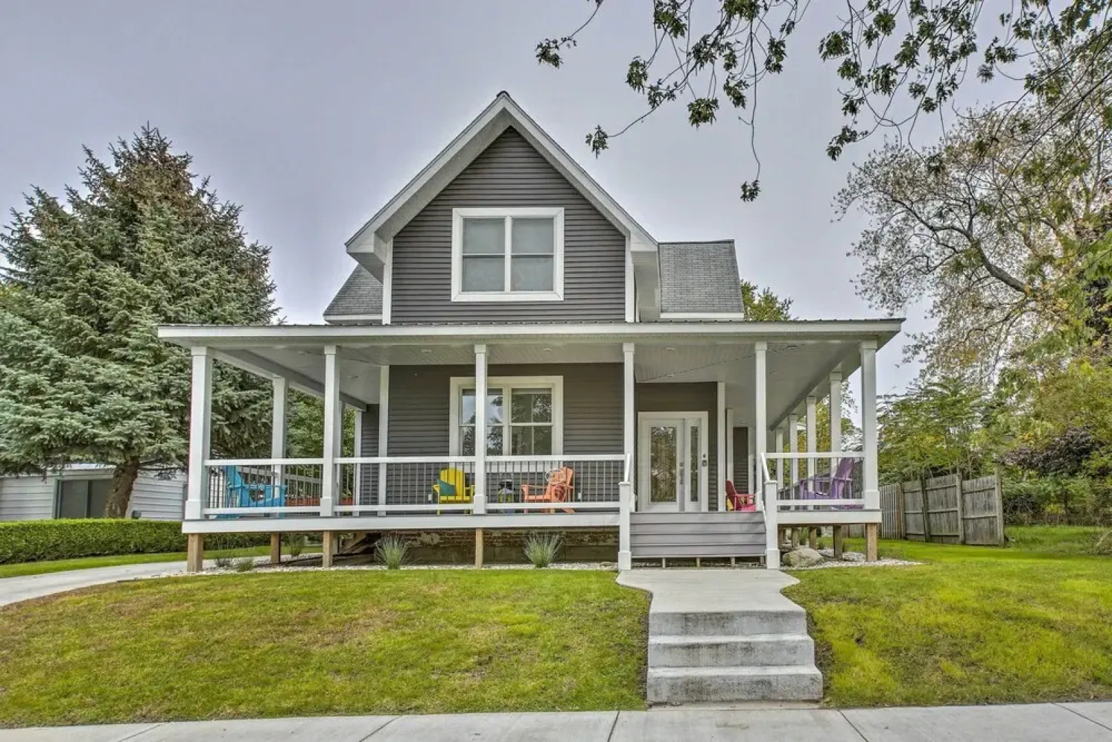 < 1 Mi to Dtwn Ludington: Bright Lower-level Unit