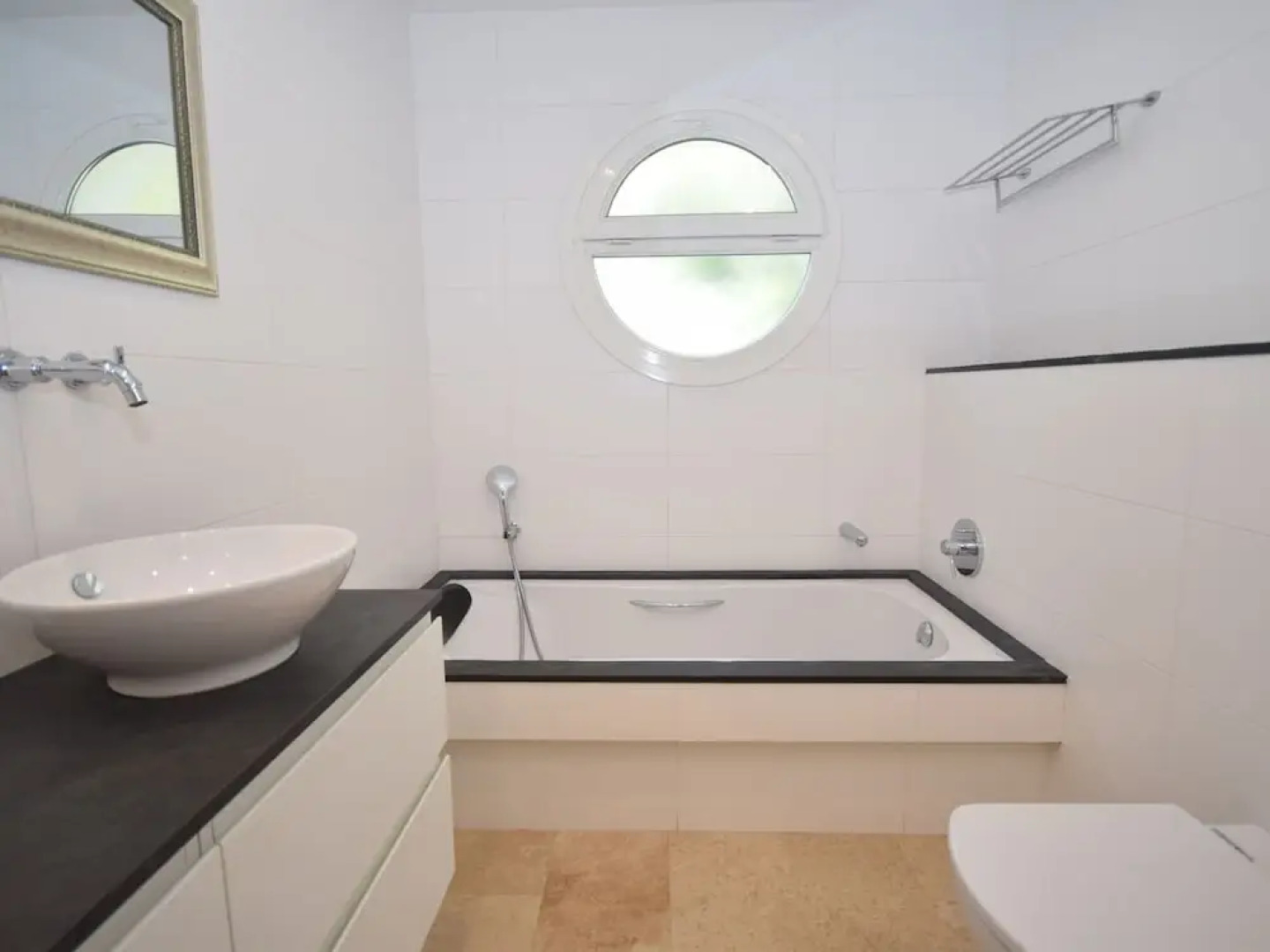 Beautiful Villa With Fantastic View and Infinity Pool Near Santa Cristina D'aro