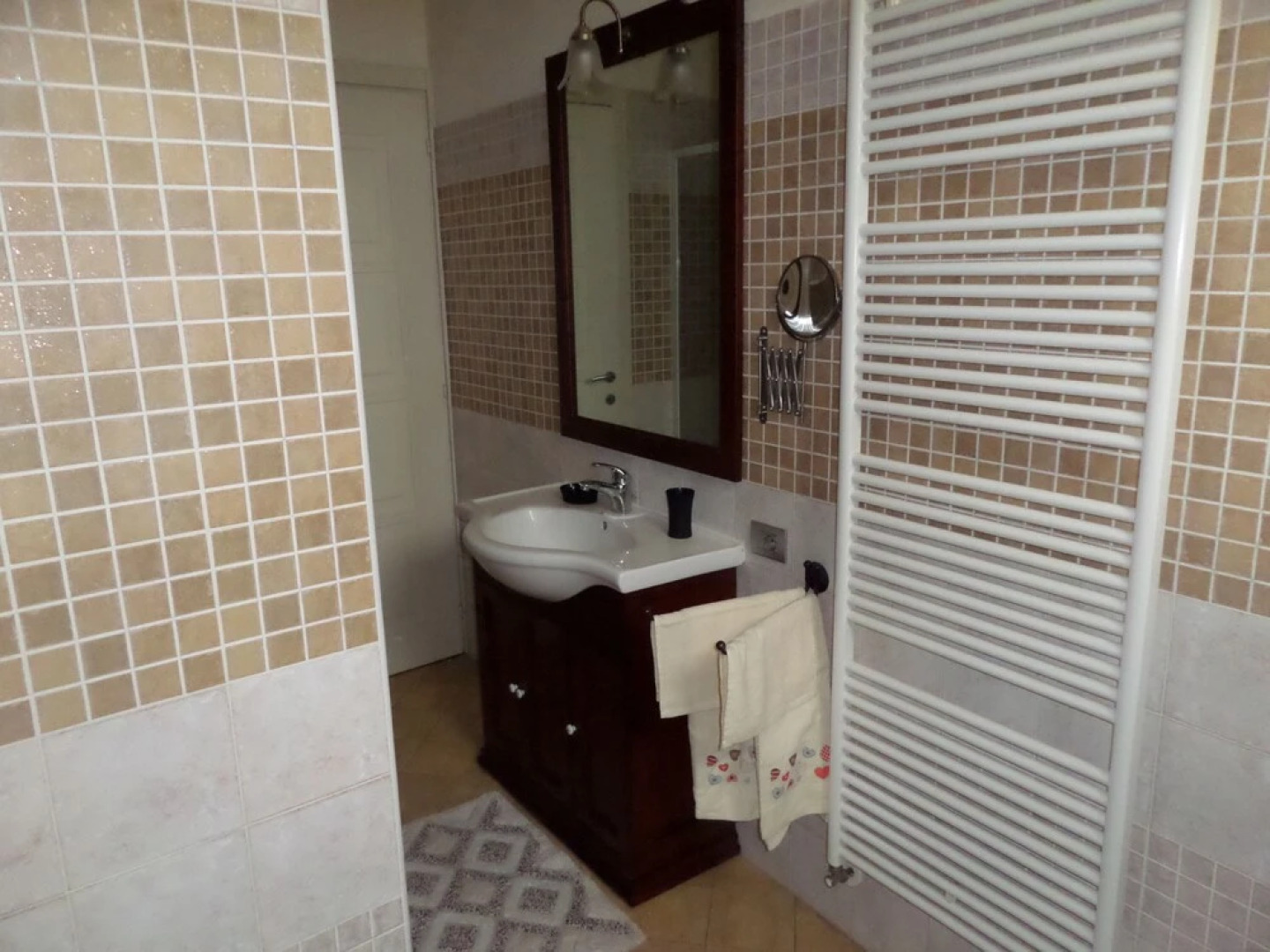 La Casa Blu Apartment in Villa With Exclusive use of the new Pool Garden, Unesco