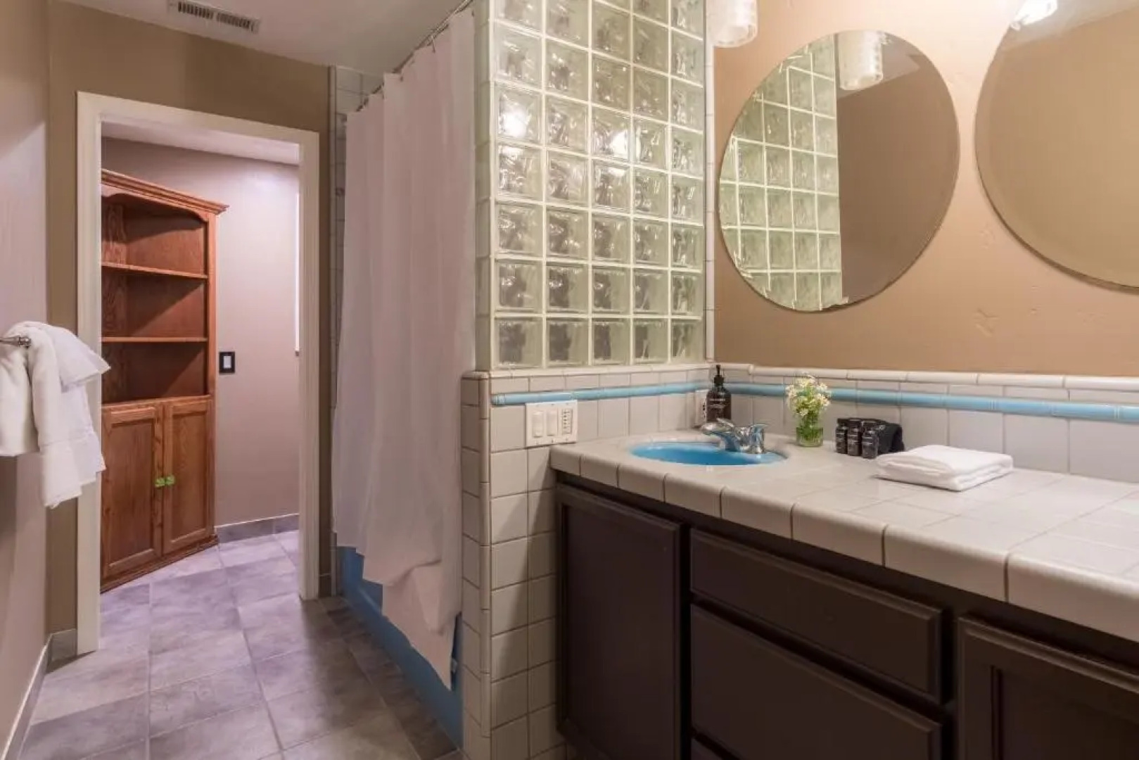 Cypress by AvantStay Warm Modern Home in Santa Rosa w Amazing Pool