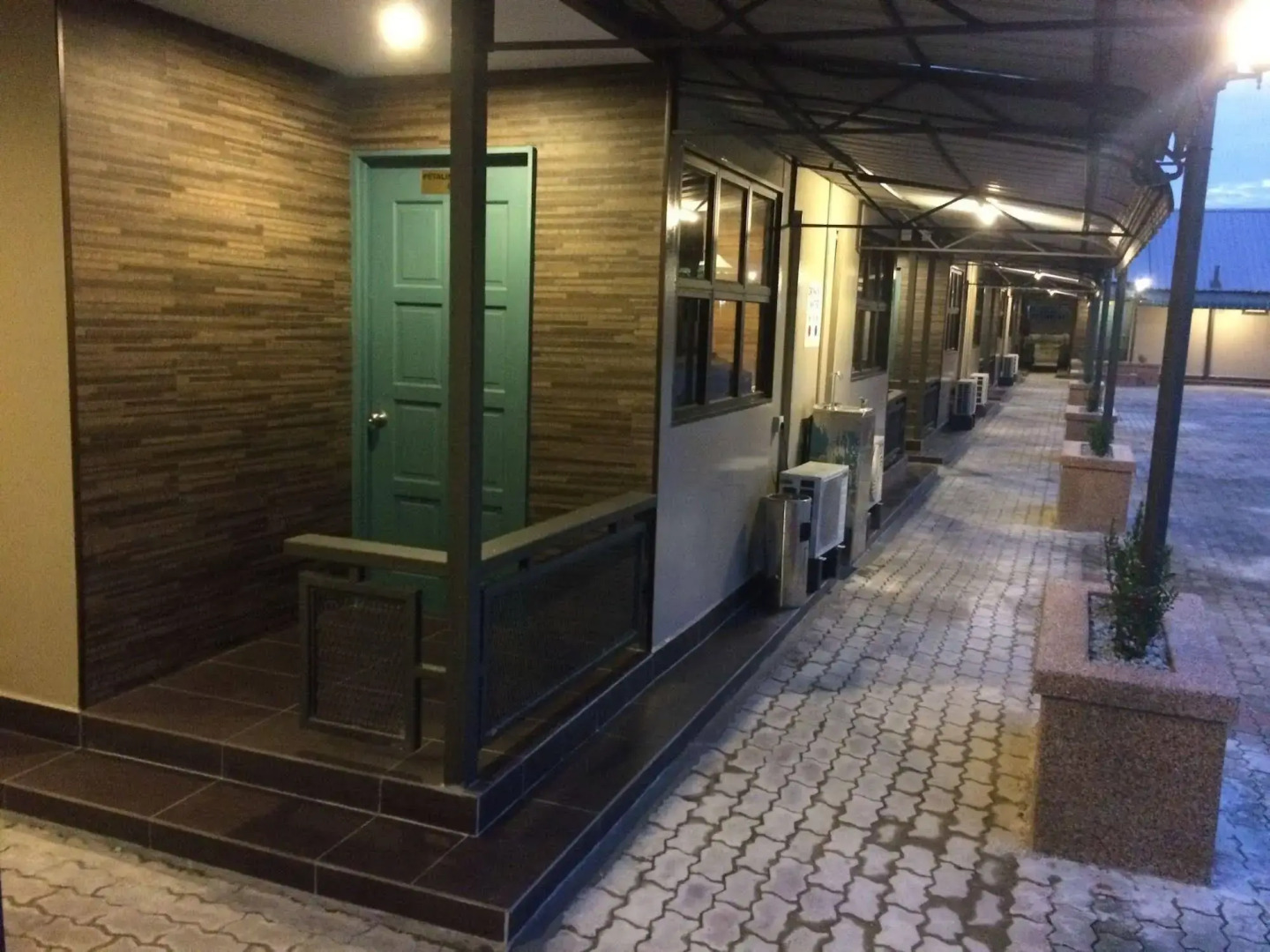 Talents Motor Park Hotel