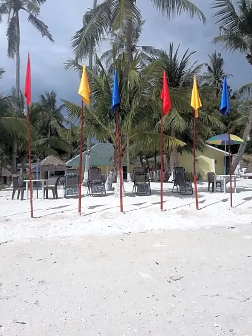 Paradise reef resort