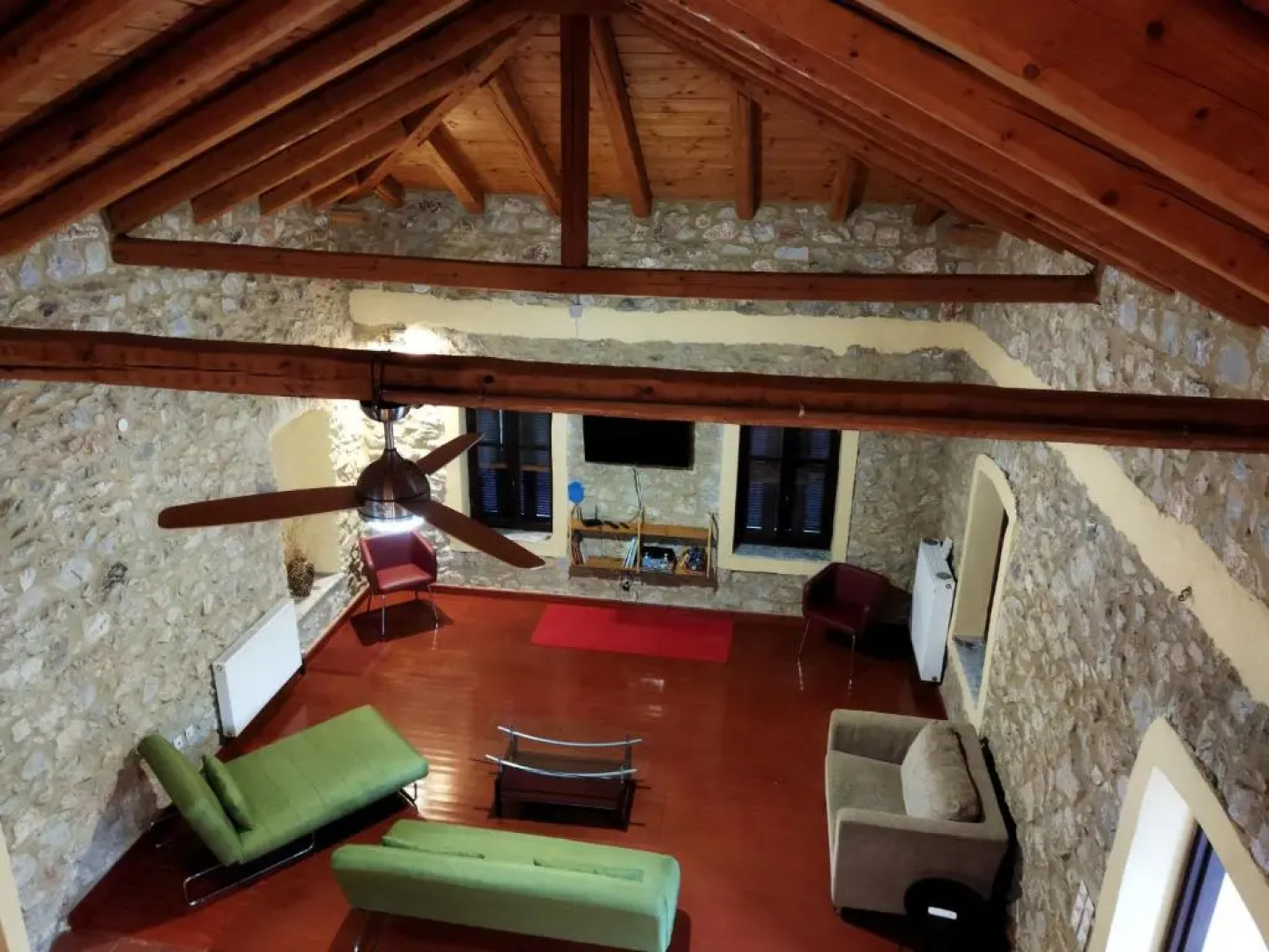 Traditional Stone House - Individual - 4-8 persons