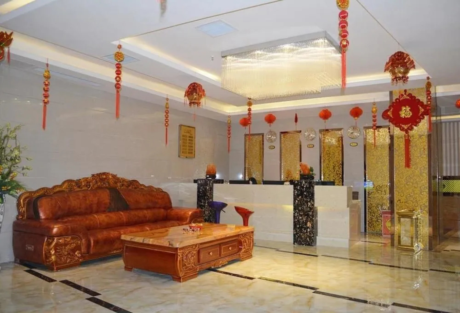 Yingcai Holiday Hotel