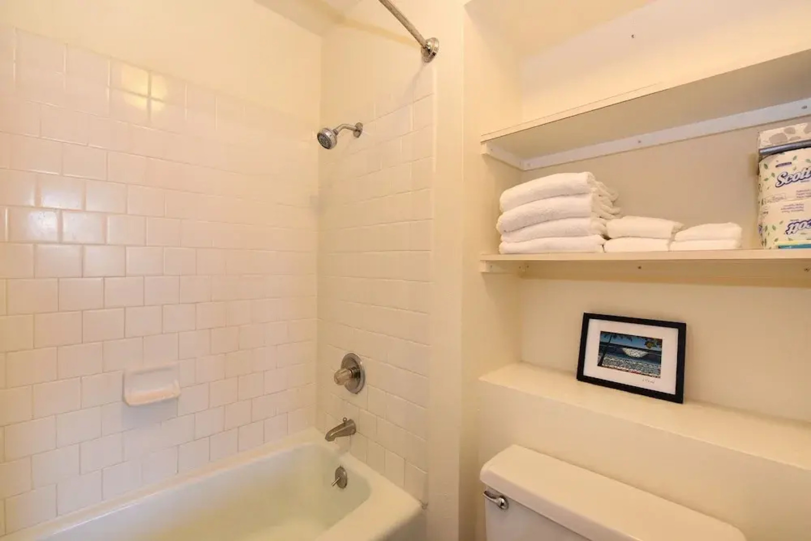 Papakea #d402 3 Bedroom Condo by RedAwning