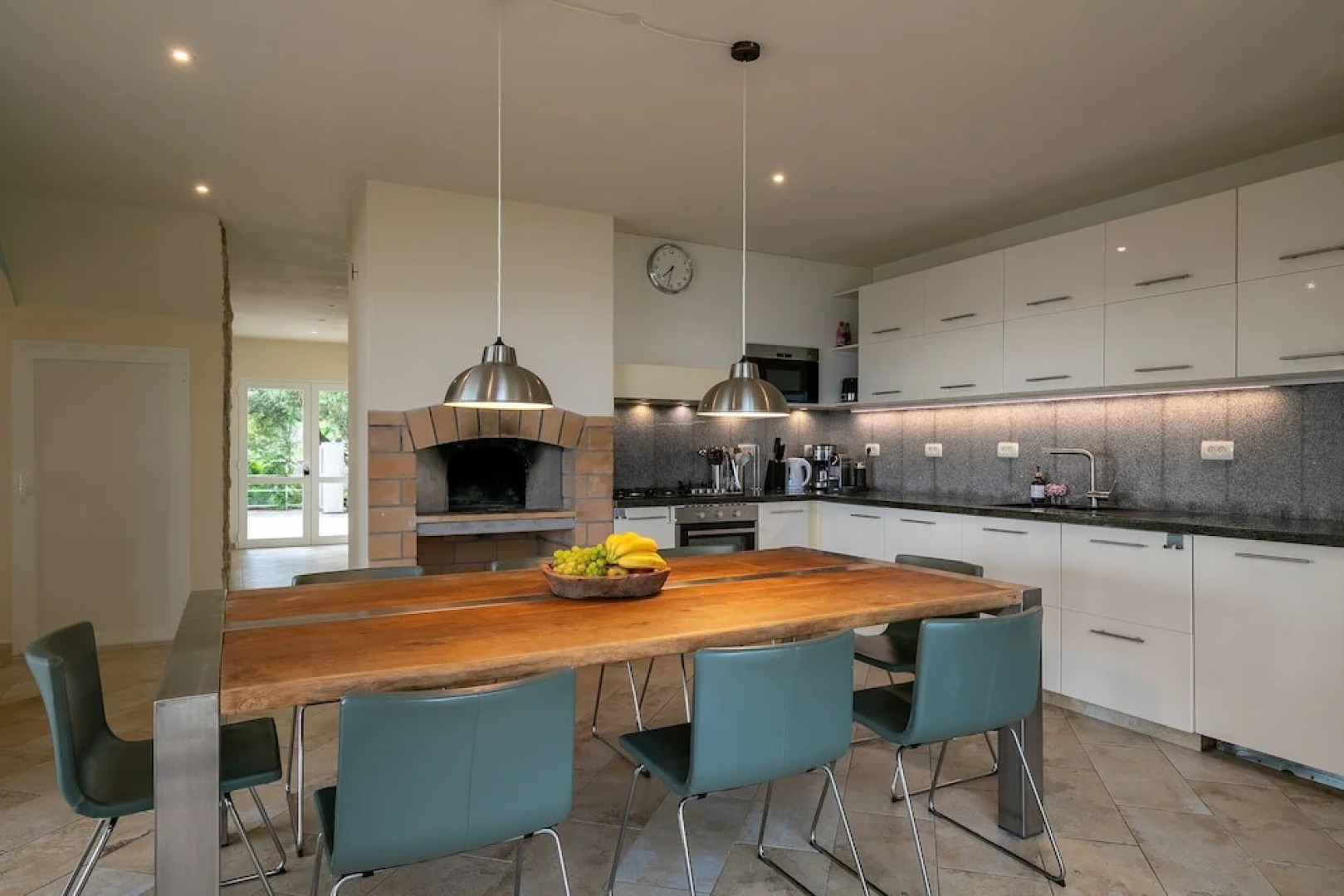 Stone Houses Dingač