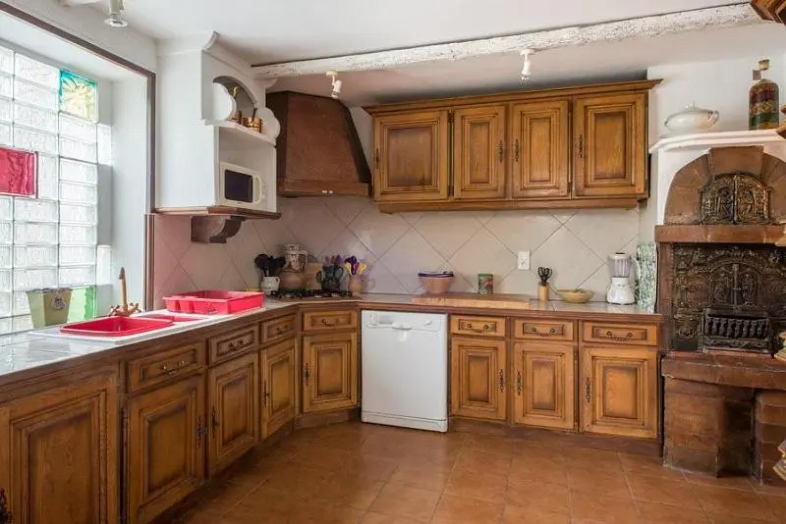 Villa with Pool in Provence -Villa Romantique Sleeps Up To 12+4 in Optional Gite