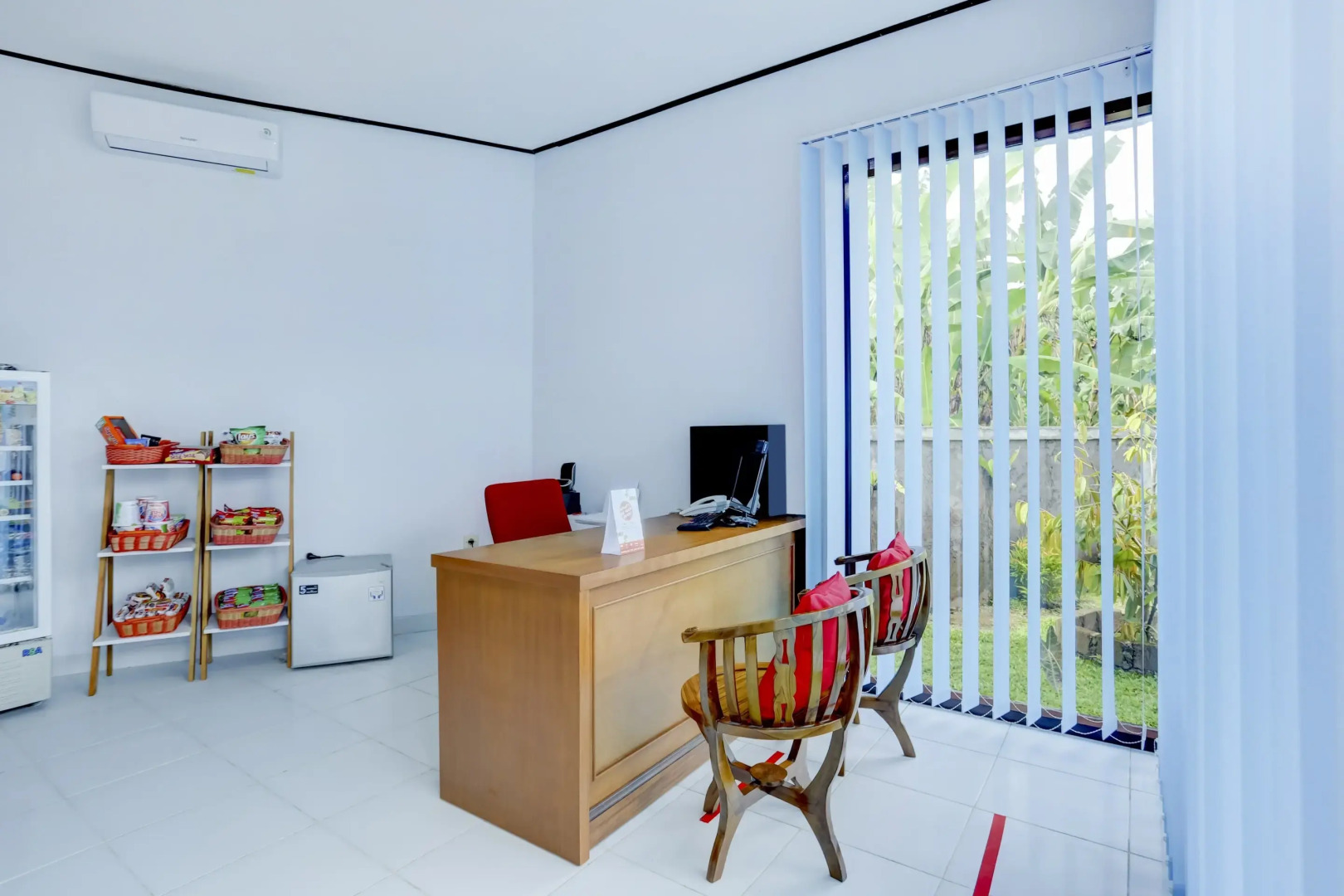 Bahtera Guest House by OYO Rooms