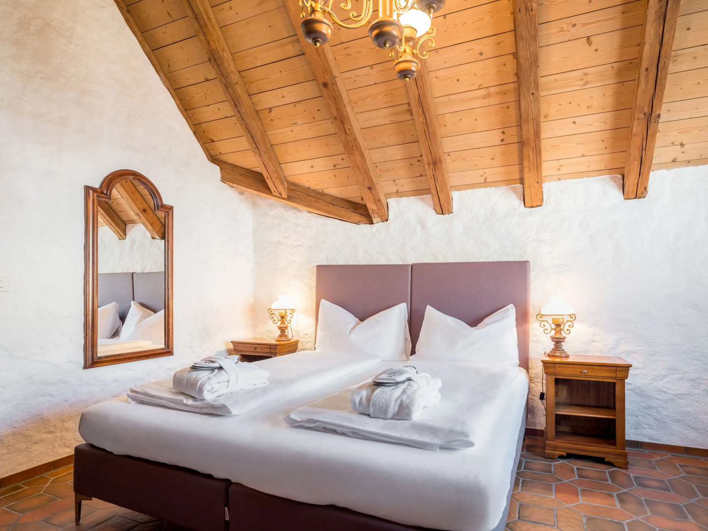 Swiss-Chalet Merlischachen - Romantik Schloss-Hotel am See