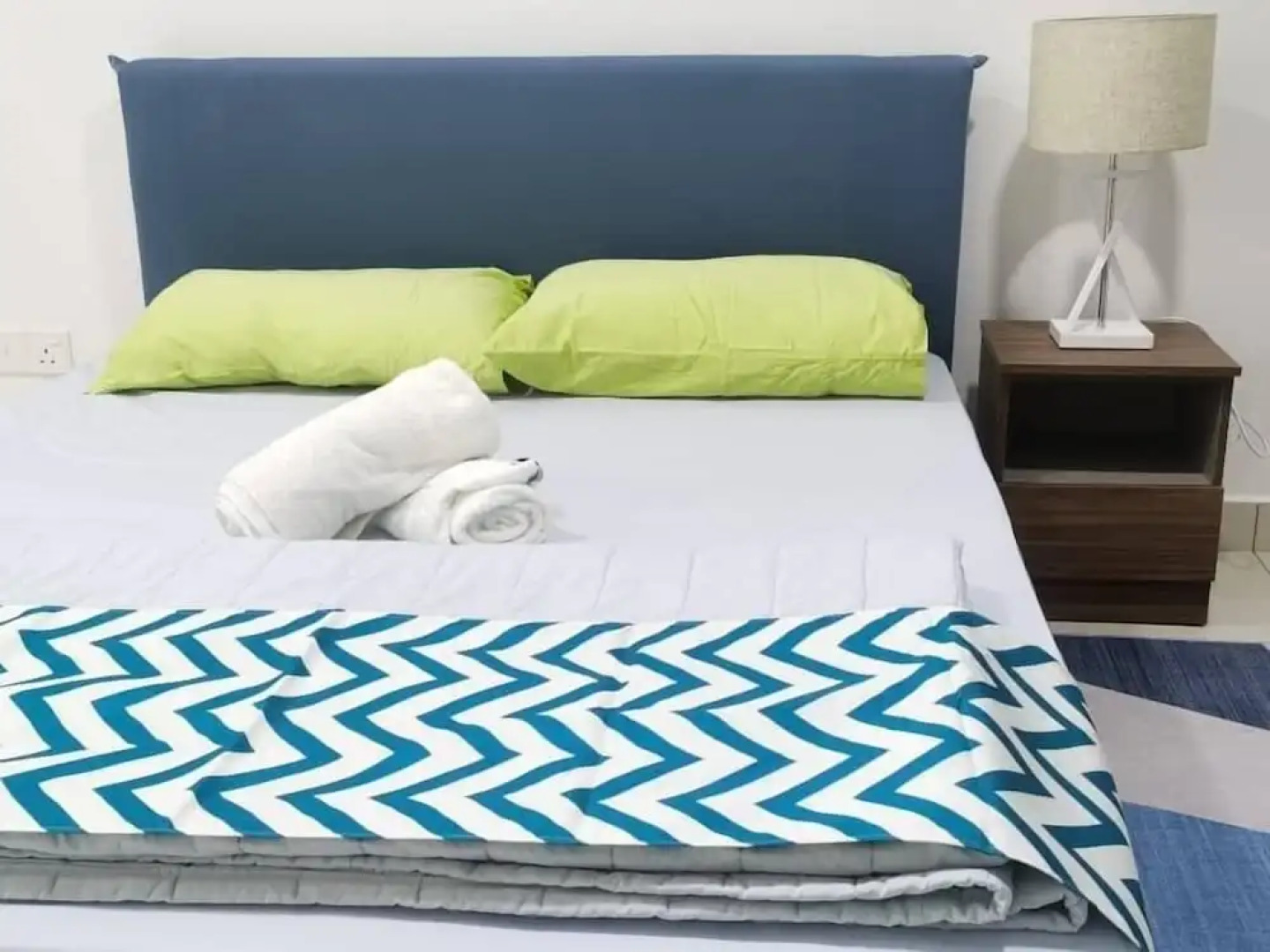 Woodsbury Suite by Homez Suite