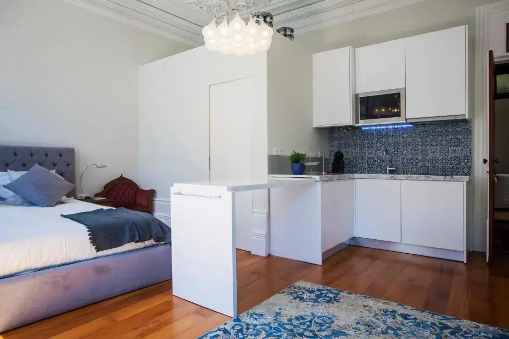 LightHouse Apartments