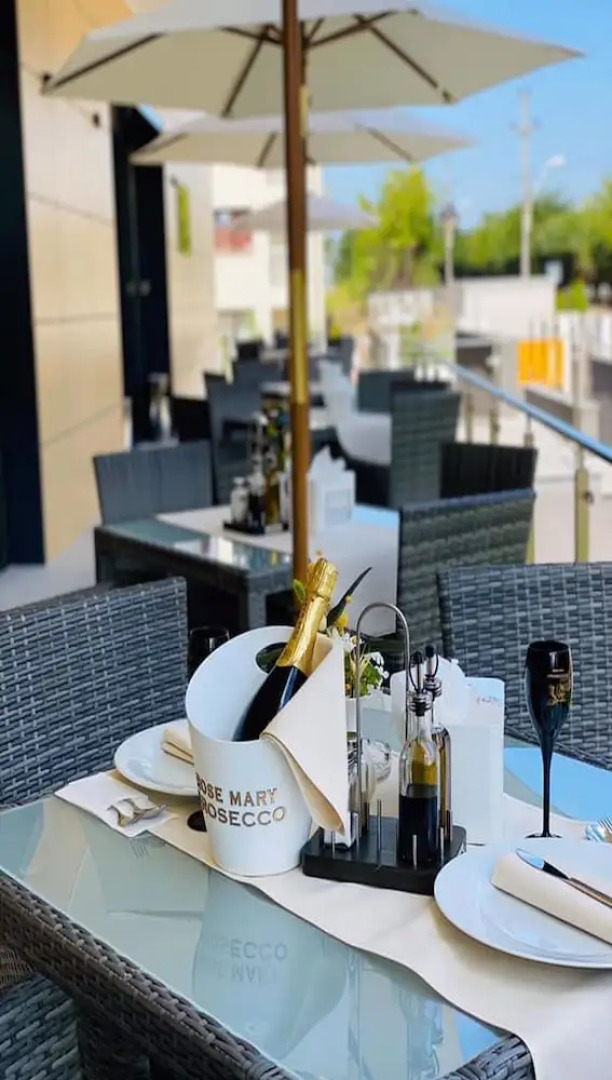 Grand View Hotel & Suites Copou