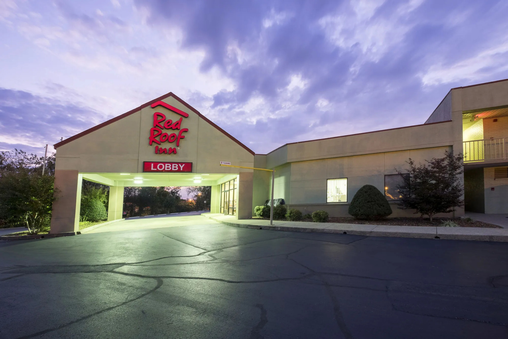 Red Roof Inn Clarksville