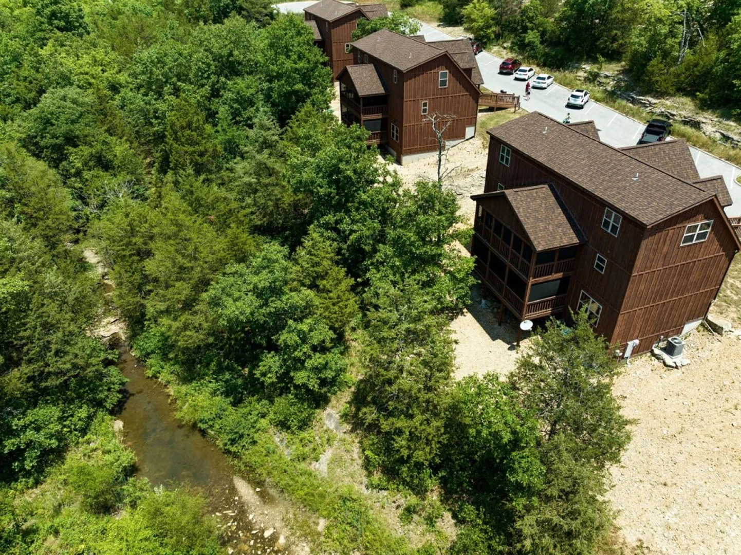 Timeless Memories Lodge 6 Bedroom Cabin by RedAwning