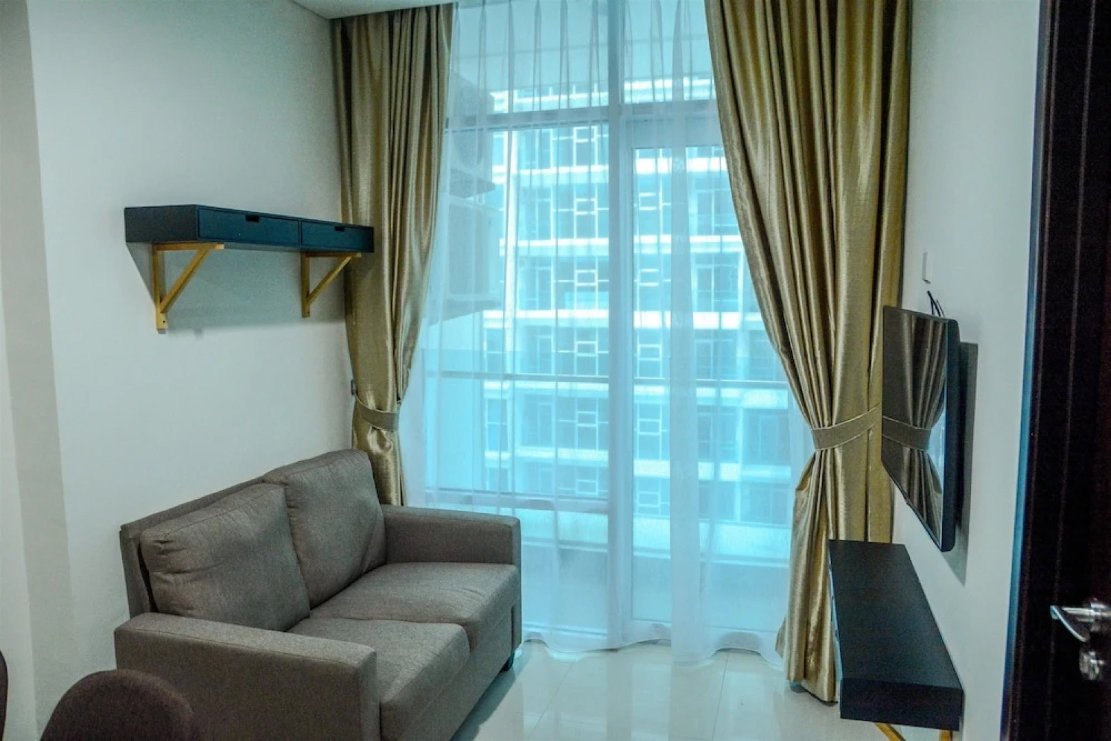 1 BR at Brooklyn Apartment