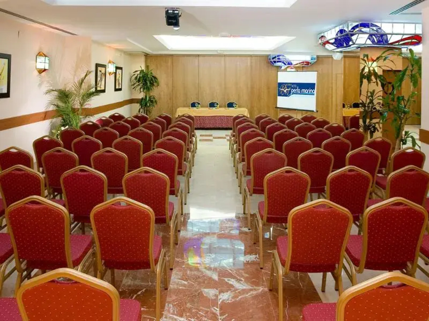 Perla Marina Hotel & Apartamentos