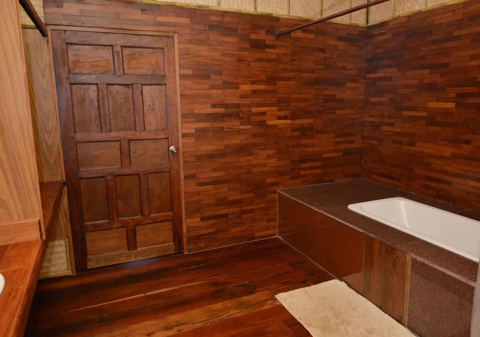 Boutique Raft Resort