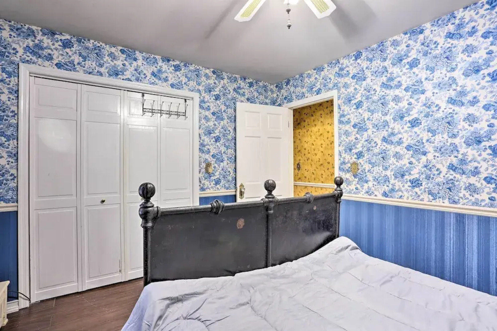 1 Mi to Lake Wallenpaupack: Spacious Poconos Villa