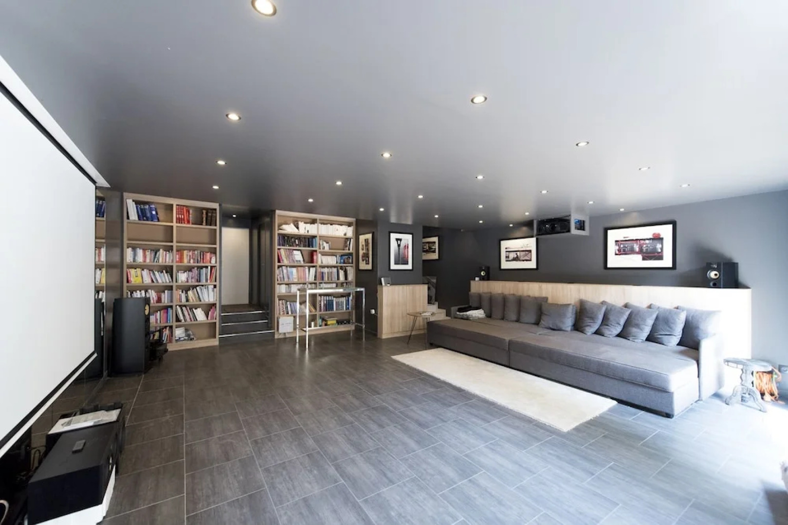 Grand Design on Ile Saint Germain