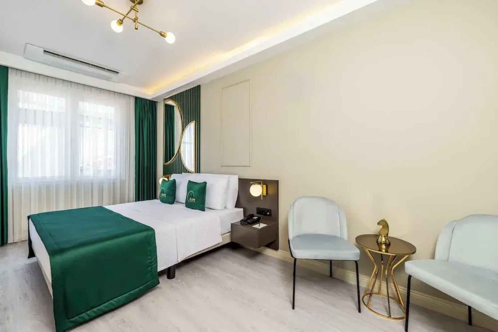 Sistina Old City Hotel