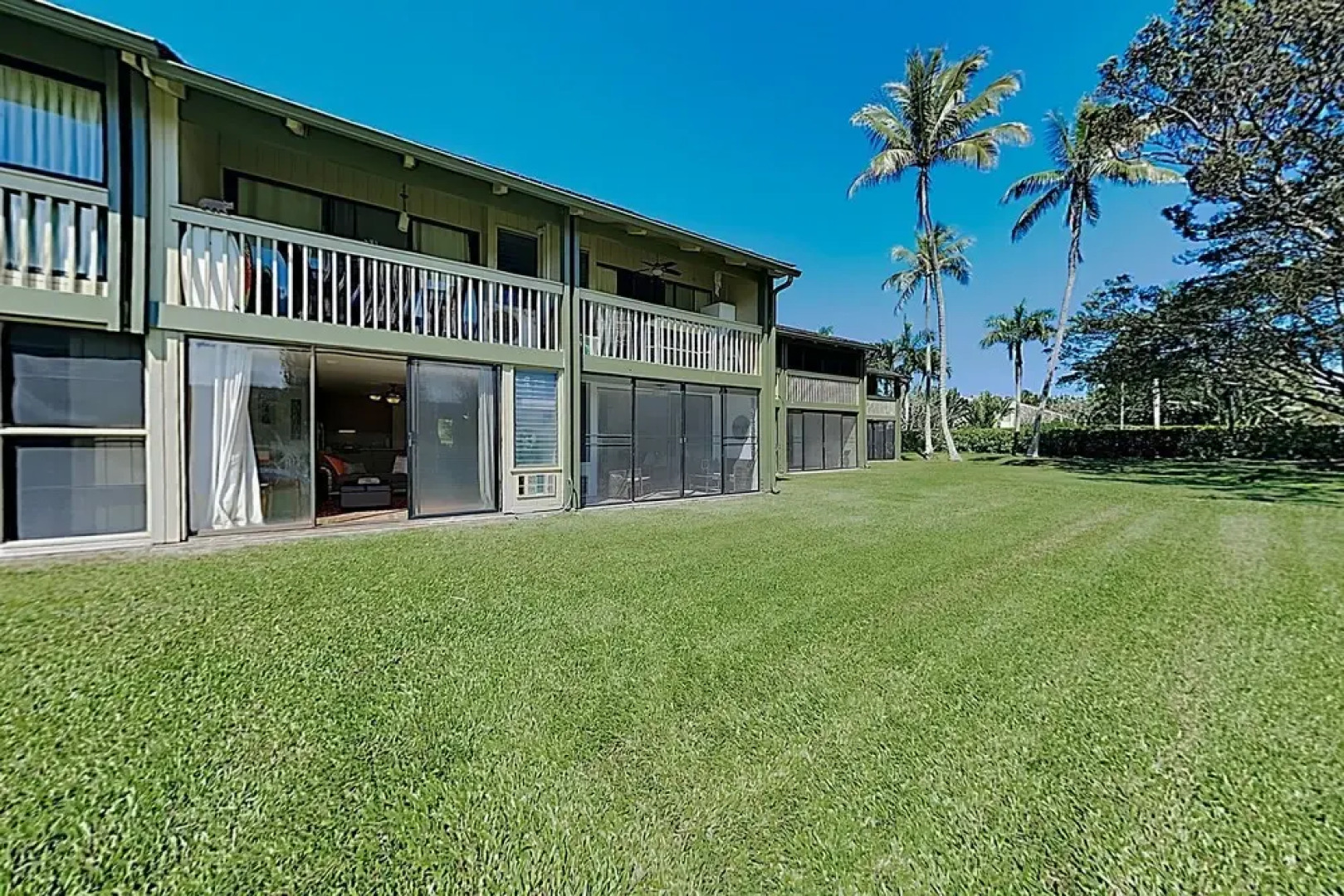 New Listing! Stylish - Pools, Tennis & Beach 1 Bedroom Condo