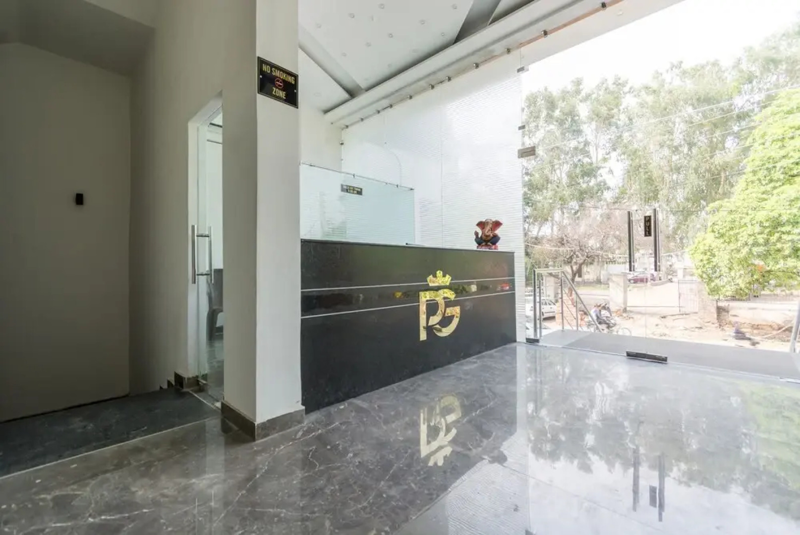 Capital O 44225 Neem Leaf