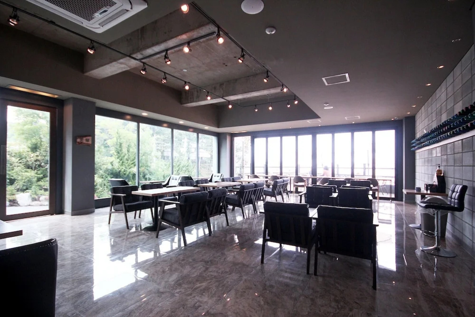 Uljin Neulbom Boutique