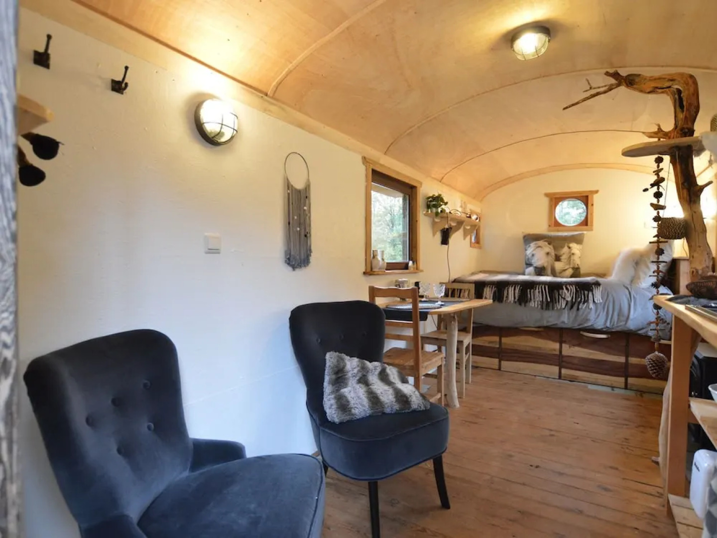 Charming Cottage in Zeeland with Hot Tub