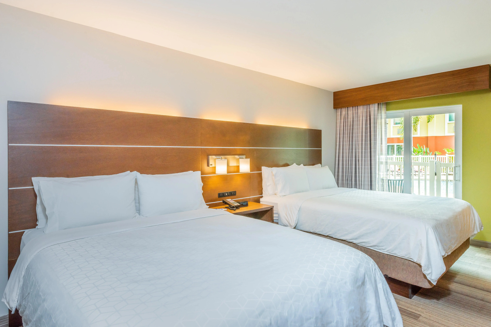 Holiday Inn Express & Suites Bradenton West by IHG