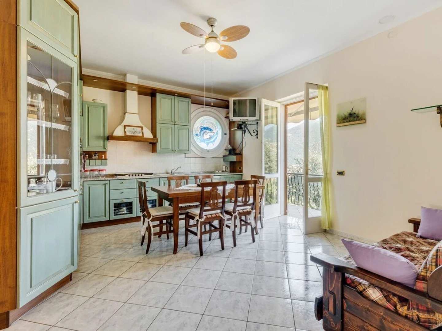 Traditional Apartment in Monte Isola near Lake Beach