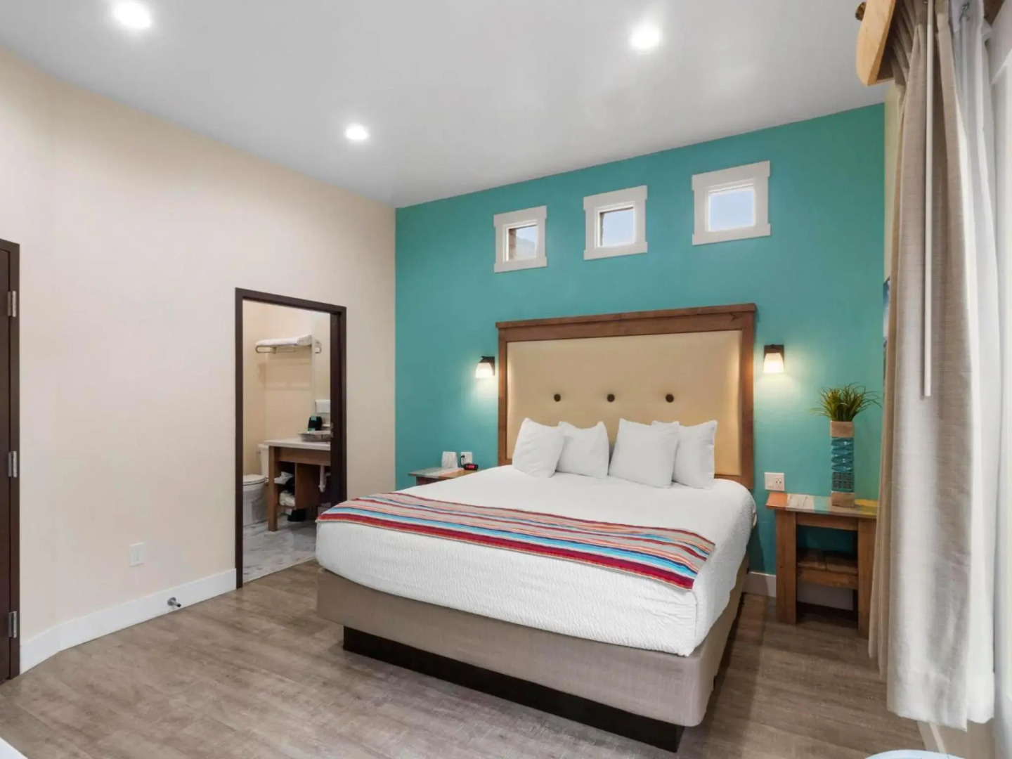 Bluff Dwellings Resort