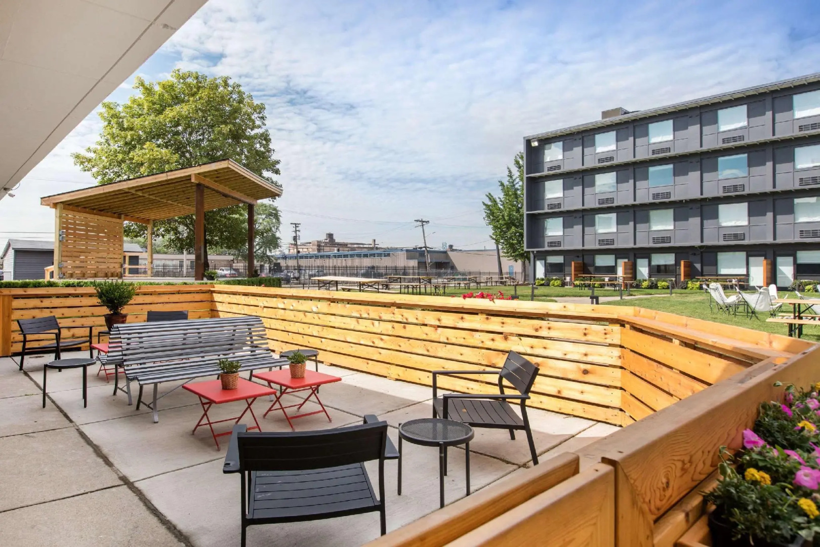 Trumbull and Porter Hotel