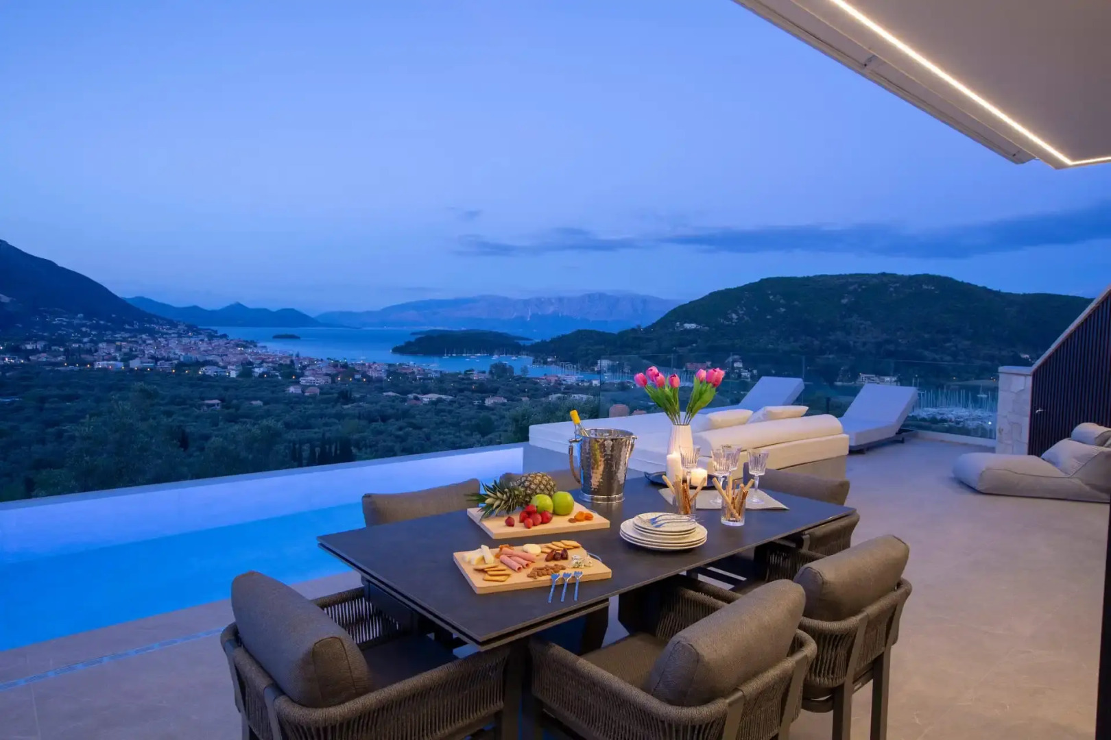 Pothos - Afroditi Villas Collection