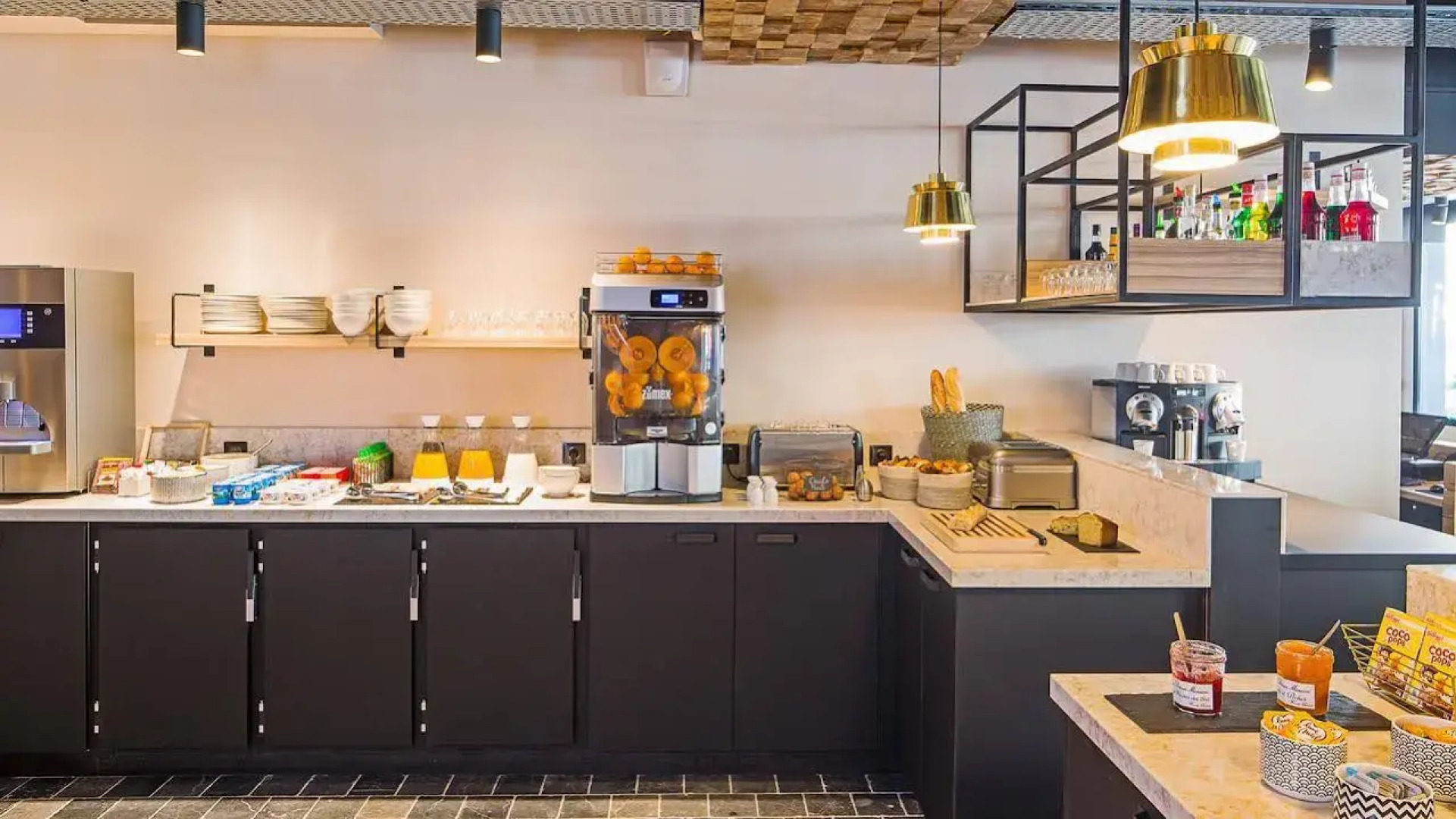 ibis Styles Laval Centre Gare